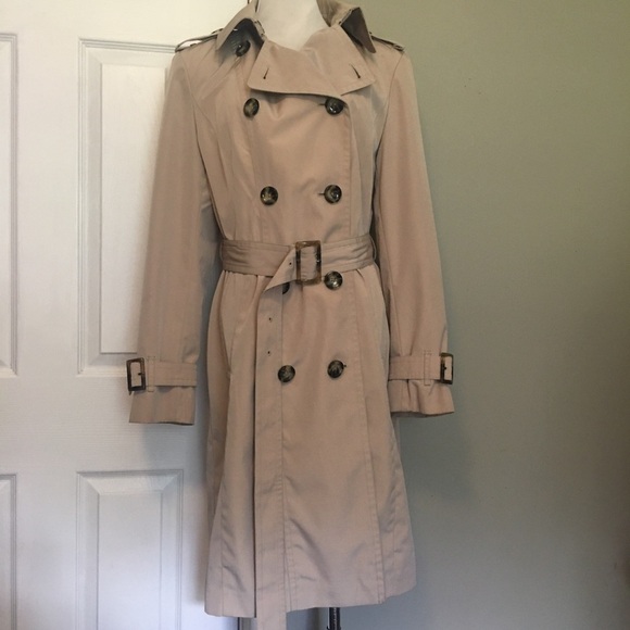 London Fog Tan Classic Trench Coat with Epaulettes Sz Med - Picture 1 of 11